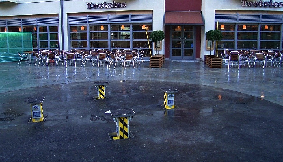 A retractable service units provides safe, easy access to power and other services on-demand at the retail and leisure attraction, Oxford Castle Quarter.